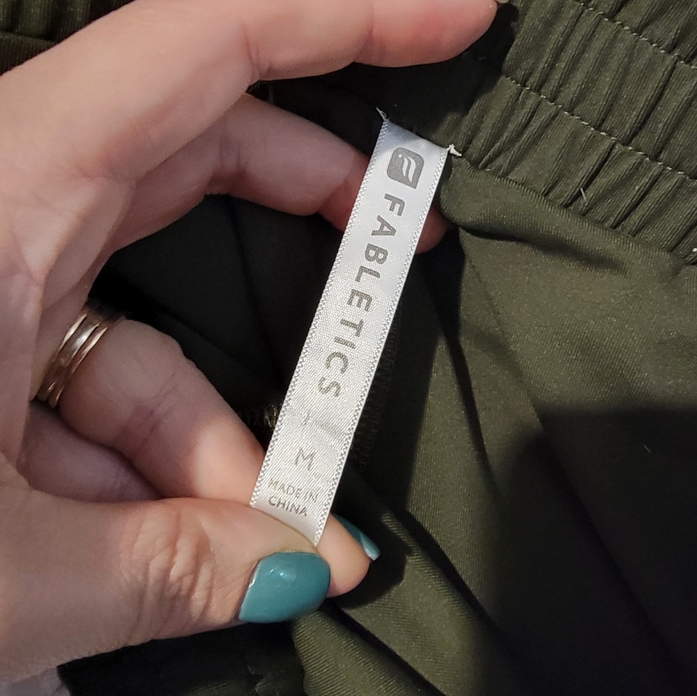 Fabletics Maggie Short - Picture 10 of 11